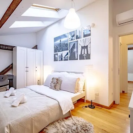 Charming Loft In Prime Location *