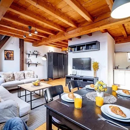 דירה Charming Loft In Prime Location קושיצה